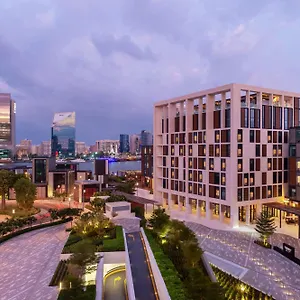 Canopy By Hilton Al Seef Dubái